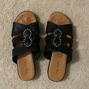 Women’s slide sandals
